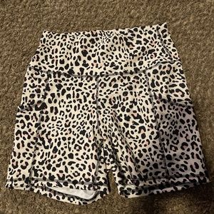 Womens shorts, BUNDLE 5/$25